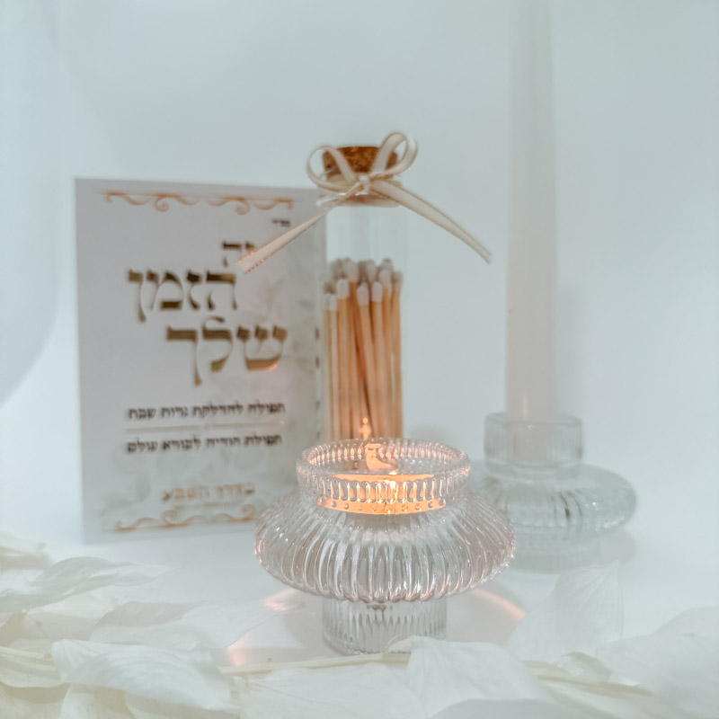זוג פמוטי זכוכית קלאסיים זוג פמוטי זכוכית קלאסיים