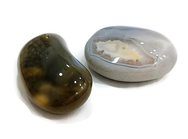 חלוקי אגת גדולים