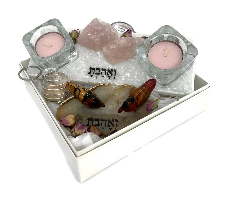 מארז ניקול להעצמת תדר האהבה בחייכם מארז ניקול להעצמת תדר האהבה בחייכם