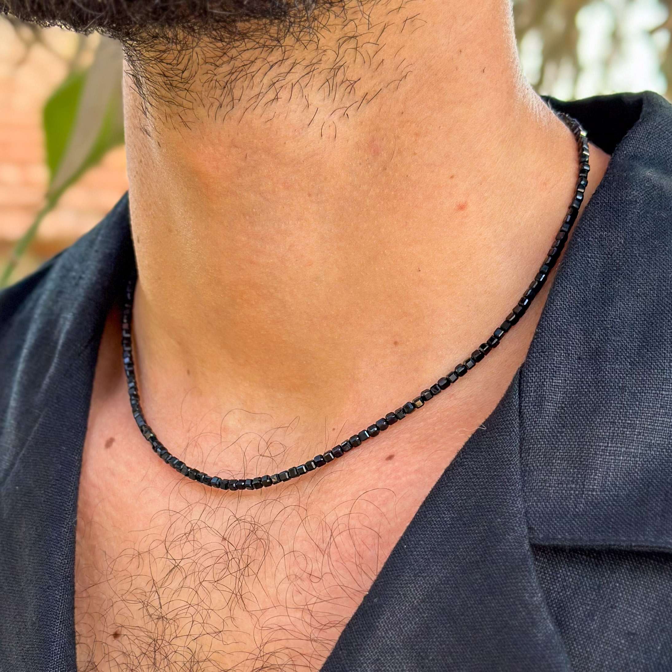 מחרוזת טורמלין שחור קוביות - צוק
