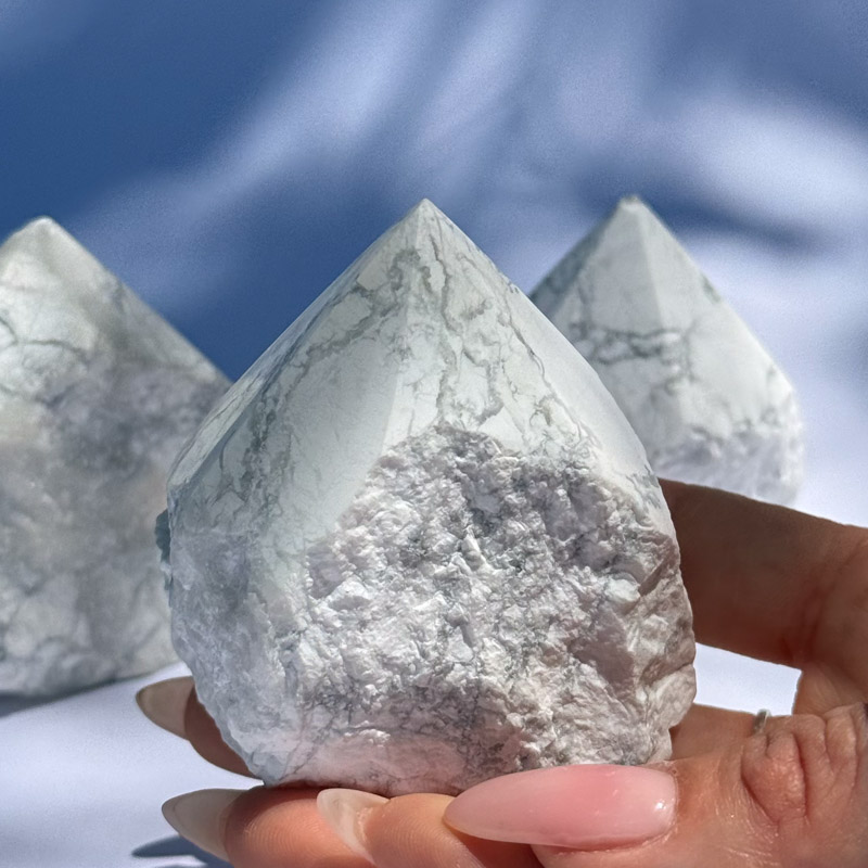 אובליסק היולייט אובליסק היולייט