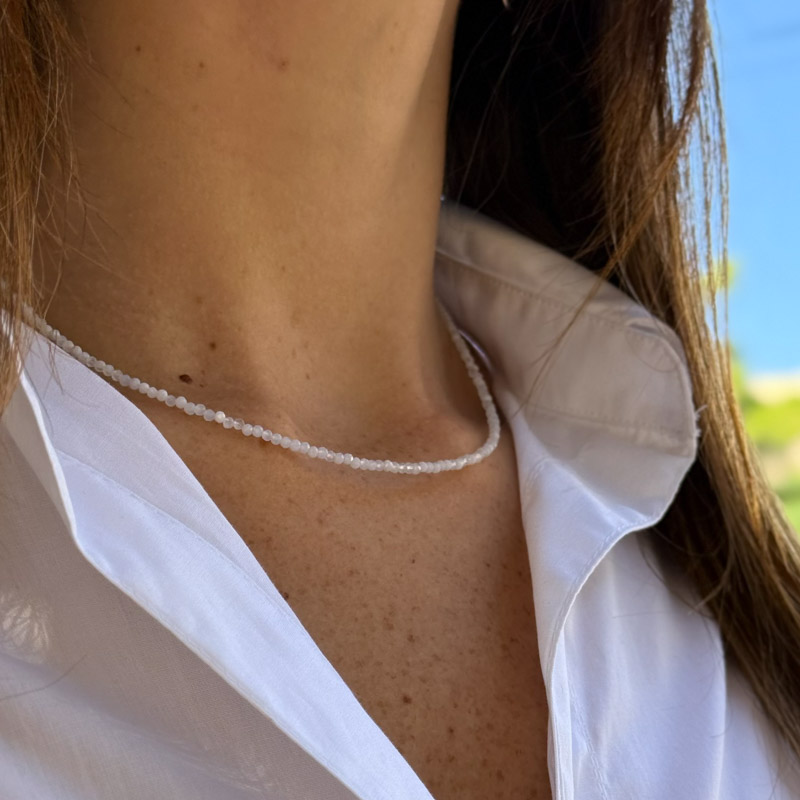 מחרוזת אגת בלו לייס עדינה Classic מחרוזת אגת בלו לייס עדינה Classic