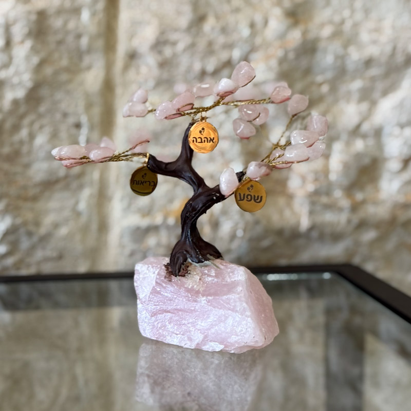 העץ הנדיב רוז קוורץ על רוז קוורץ קטן העץ הנדיב רוז קוורץ על רוז קוורץ קטן