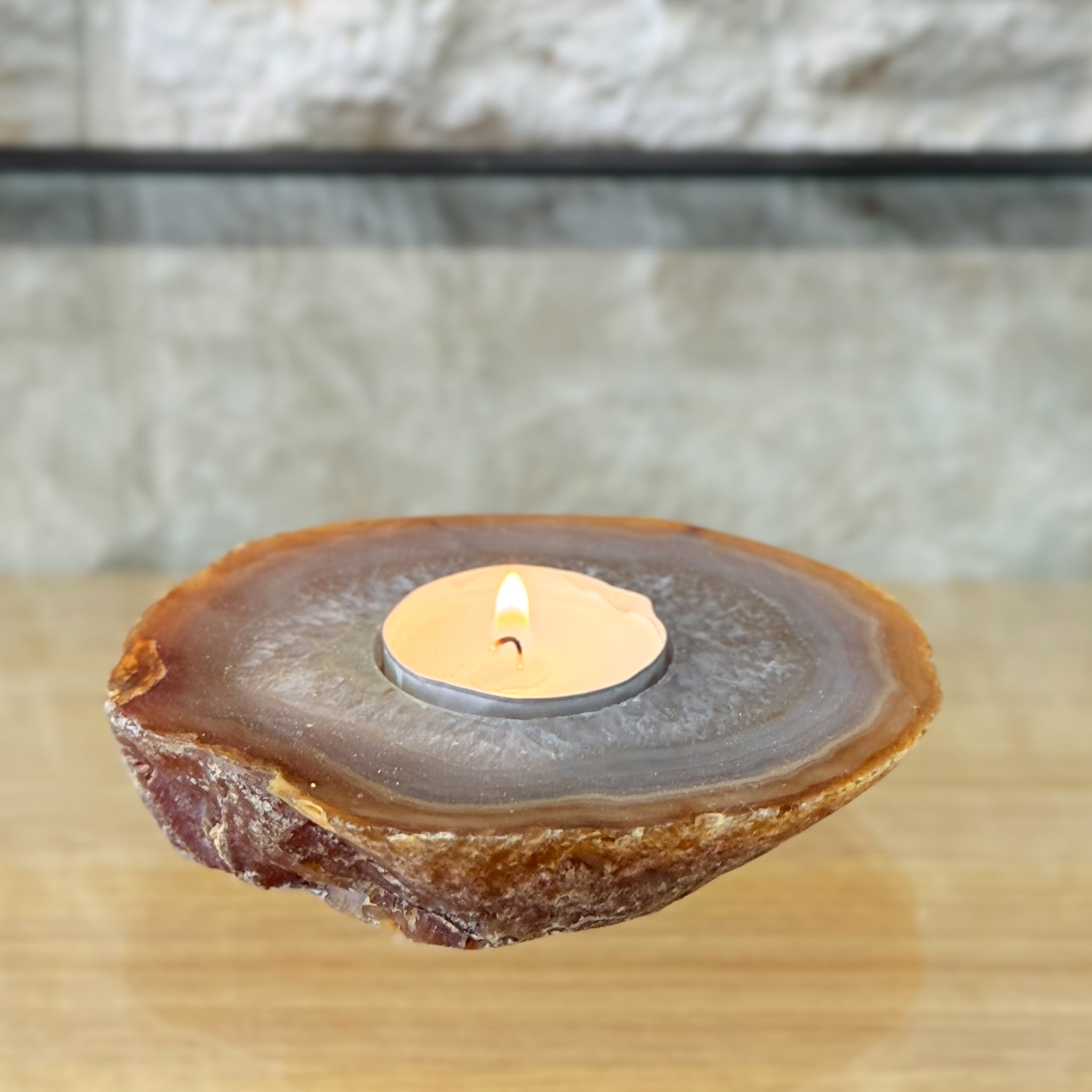 פמוט אגת מוחלק